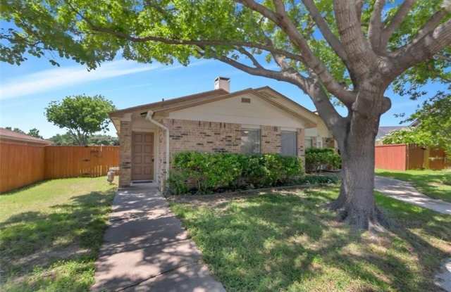2221 Jackson Circle - 2221 Jackson Circle, Carrollton, TX 75006