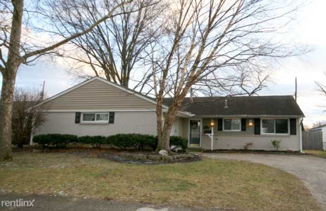 6545 Roselawn Ave - 6545 Roselawn Avenue, Reynoldsburg, OH 43068