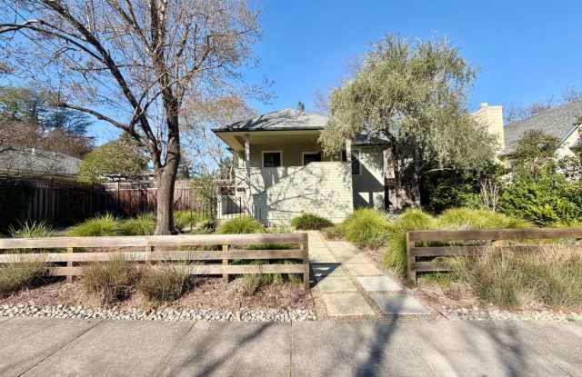 3 Bedrooms, 2 Bathrooms Saint Helena Charm with Modern Conveniences photos photos