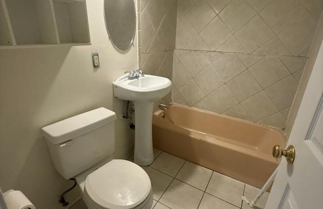 1 Bedroom Condominium Unit. Dennisport Ma. Gallery 3