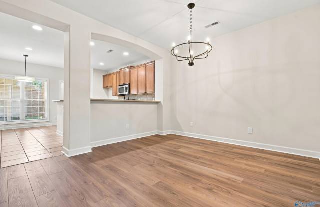 1003 Scarlet Woods Gallery 3