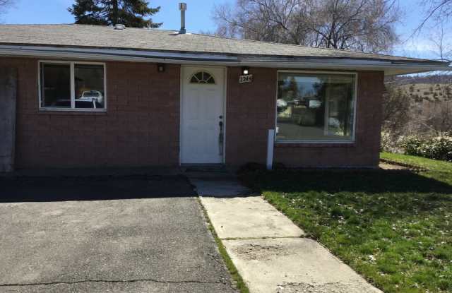 2 bedroom 1 bath Gallery 1