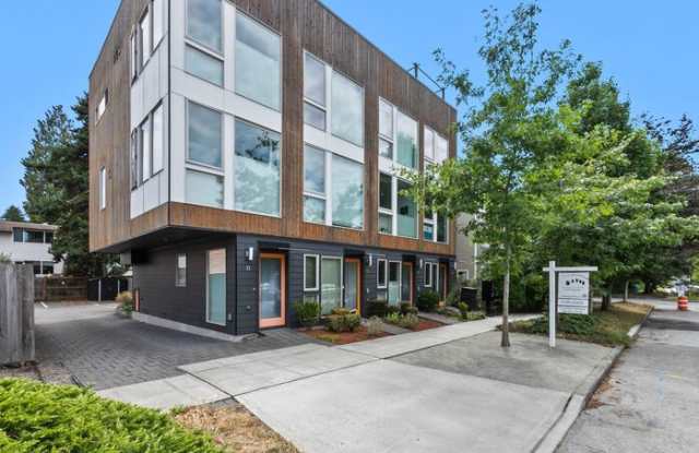 9710 Ashworth Avenue North photos photos