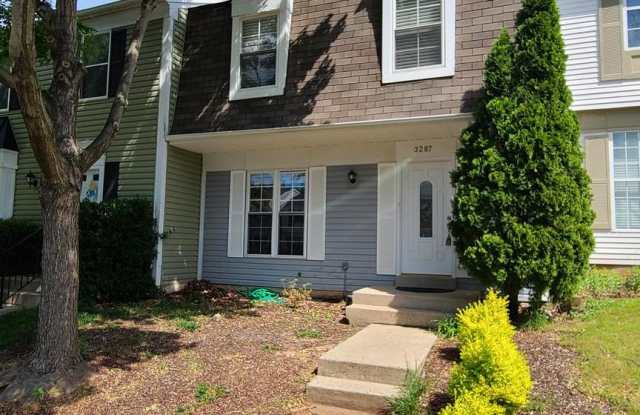3287 TAYLOE COURT Gallery 2