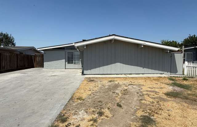 Beautiful Fully Remodeled 4 Bedroom 3 Bath Home in San Jose Gallery 1