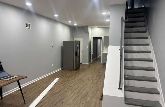 954 North 50th Street Gallery 4