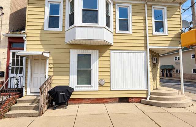 Spacious 1-Bedroom, 1-Bath 2nd-Floor Apartment in Hanover PA Gallery 1