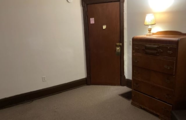 3435 W Kilbourn Ave - 3435 West Clybourn Street, Milwaukee, WI 53208