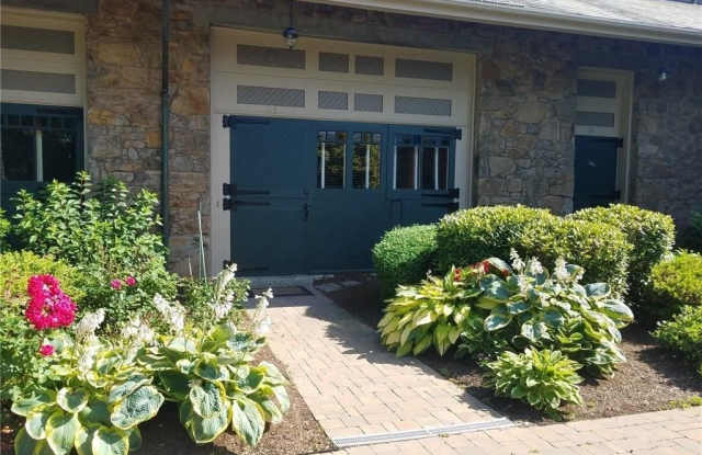 113 Coggeshall Avenue photos photos