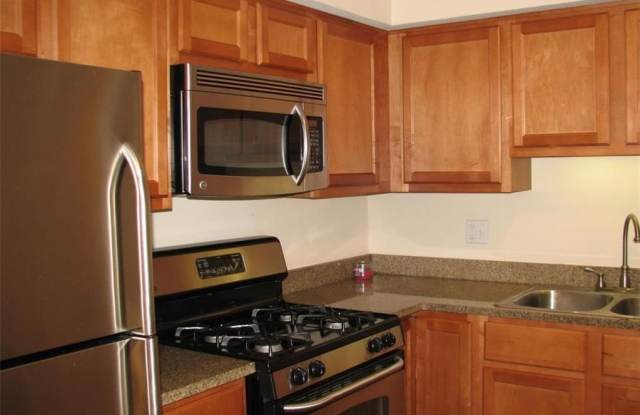 1380 Willow Brook Cove Ct #7 Gallery 3