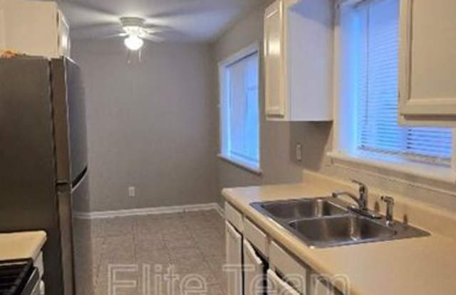 1803 Darbrook Dr Gallery 3