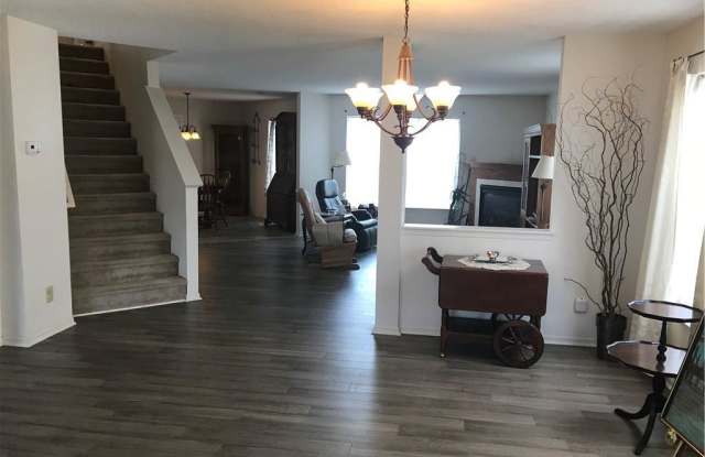 10143 Holly Berry Circle Gallery 3