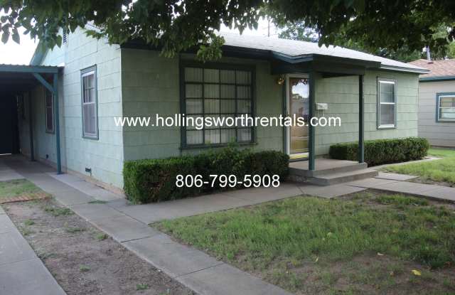 3 Bedroom, 2 Baths, 2 living rooms with extra large Laundry Room House photos photos