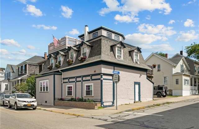 6 Hammond Street - 6 Hammond Street, Newport, RI 02840