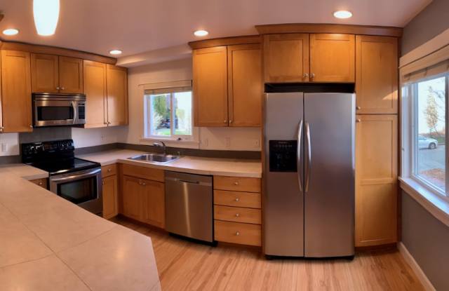 2423 Northwest 58th Street photos photos