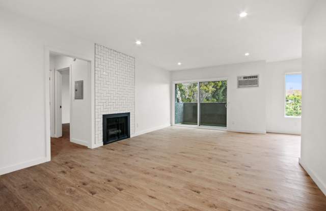 10795 Woodbine Apartments photos photos