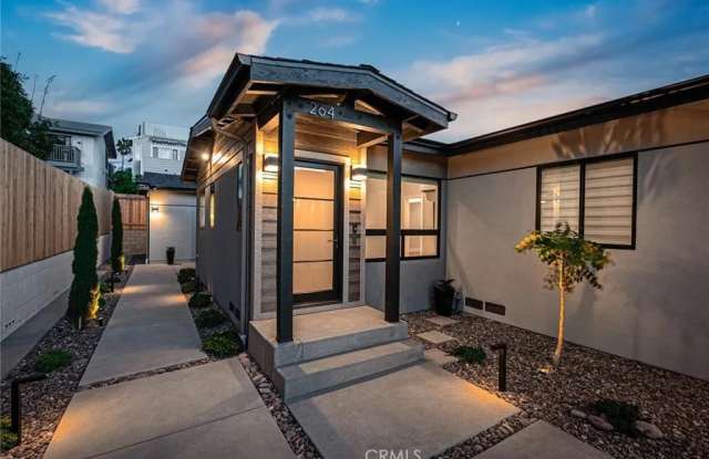 264 Barbara Avenue Gallery 3