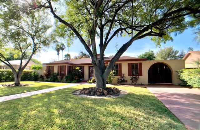 1209 Orange Ave photos photos