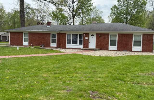 Very Large Home South of Warsaw 4 Bedroom photos photos