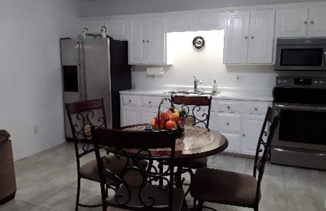 1598 S INDIAN CREEK DR # C Unit: -C Gallery 3