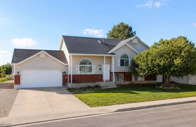 4-Bed, 3-Bath Lehi Home with Large Backyard and 2-Car Garage photos photos