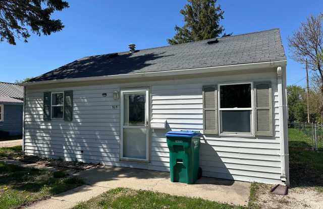 2 Bedroom House in Webster City $750 photos photos