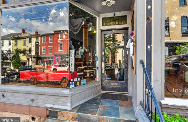 27 S MAIN Street Gallery 4