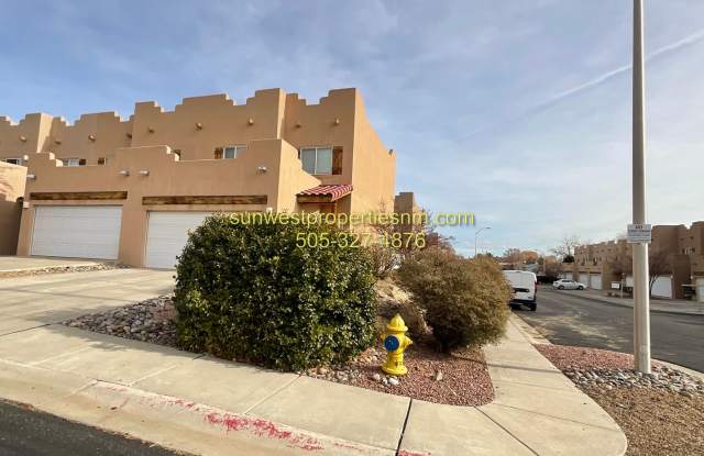 3 Bedroom, 3 Bath, 2 Car Garage with Fenced Backyard Townhouse photos photos