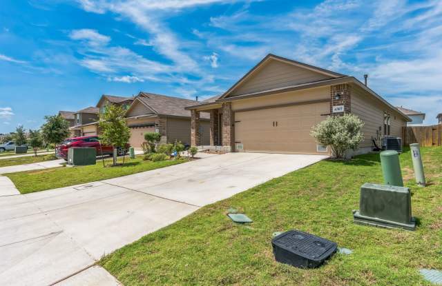 2 Week Free Move-In Special! Comfort and Convenience in San Antonio – 3 Bed, 2 Bath with Private Yard Gallery 3