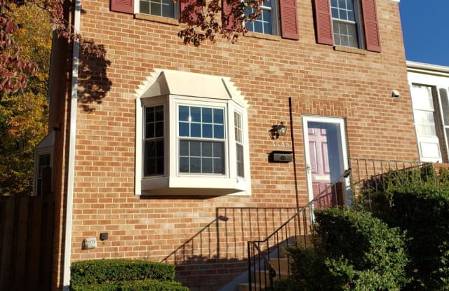 5500 WINFORD COURT - 5500 Winford Court, Kings Park West, VA 22032