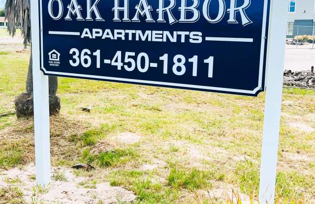 1200 N Magnolia St - 1200 North Magnolia Street, Rockport, TX 78382