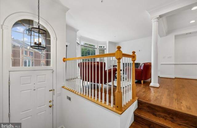 10539 TUCKERMAN HEIGHTS CIR Gallery 2
