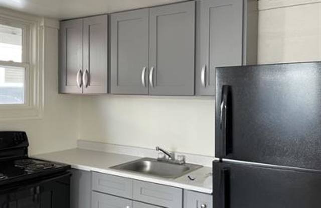 2344 Date Street -  B photos photos