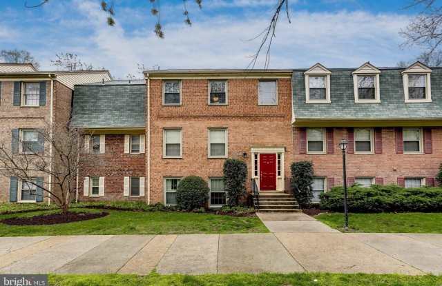 5968 WESTCHESTER PARK Drive Gallery 2