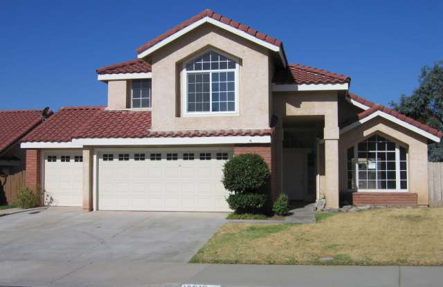 4 BEDROOM IN THE RANCH photos photos