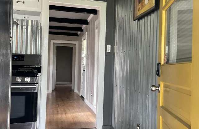 135 Oakcrest Drive Gallery 3