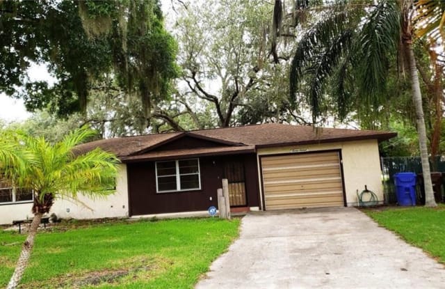 716 N PALM AVENUE - 716 North Palm Avenue, Kissimmee, FL 34741