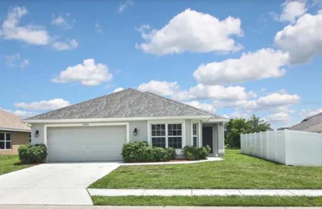 Charming House with 3 bedroom and 2 bathrooms located in a desirable area in Punta Gorda photos photos