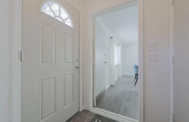 3143 Saffer St photos photos