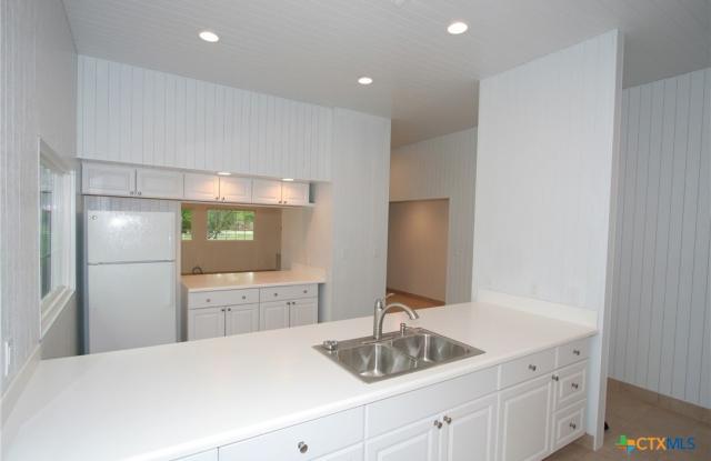 725 Lakeview Trail Gallery 3