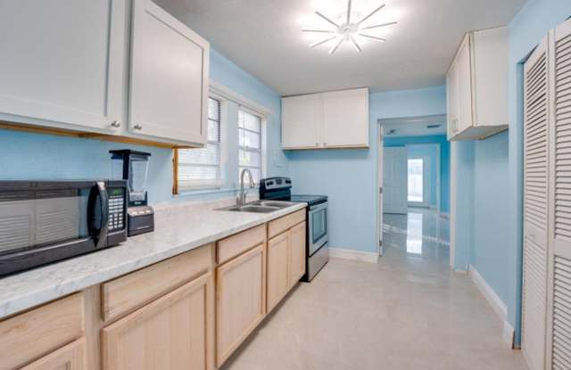 813 N Truman Street, Lake Worth Beach, FL 33460 photos photos