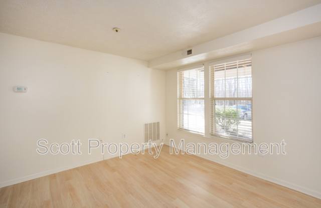 903 Woodbridge Court Gallery 3