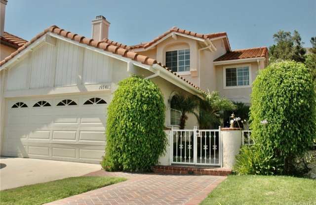 19541 Kilfinan Street - 19541 Kilfinan Street, Los Angeles, CA 91326