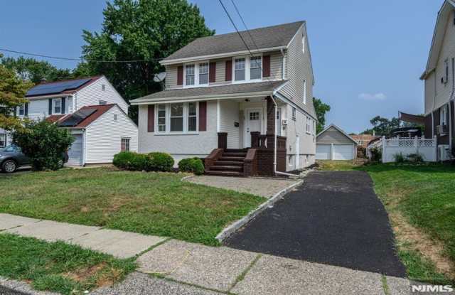 35 Amsterdam Ave photos photos