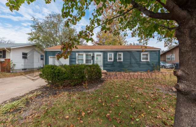 2404 West 29th Street South photos photos