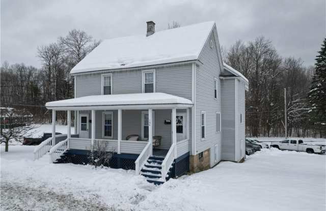 102-104 N Helmer Avenue photos photos