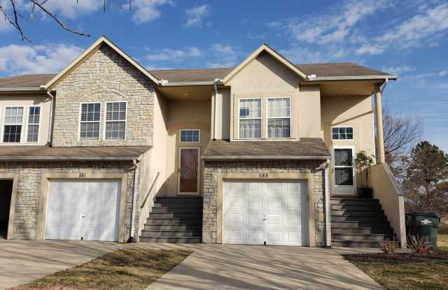 581 Woodson Ln - 581 Woodson Lane, Gardner, KS 66030
