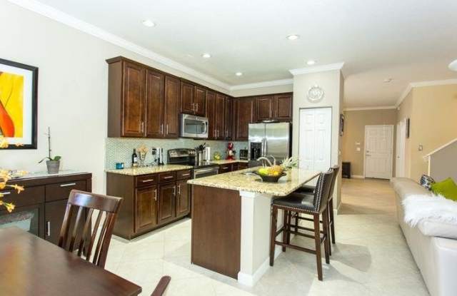 10426 Wellington Parc Drive Gallery 4