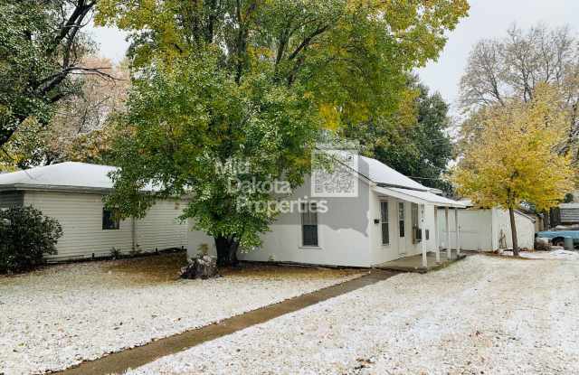 414 E 1st- 2 bedroom house Gallery 1