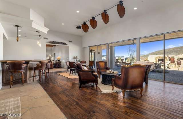 9802 E HIDDEN VALLEY Road Gallery 2